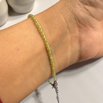 Peridot bracelet adjustable N449