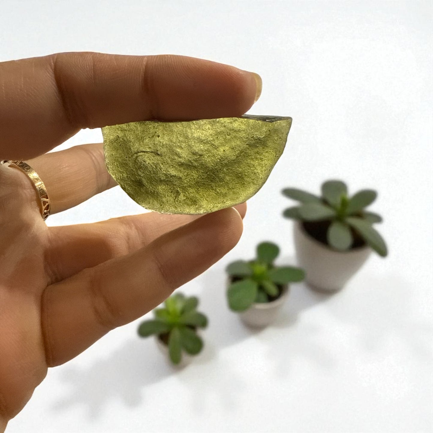 Moldavite (Olive Green) 11.915 gm N373