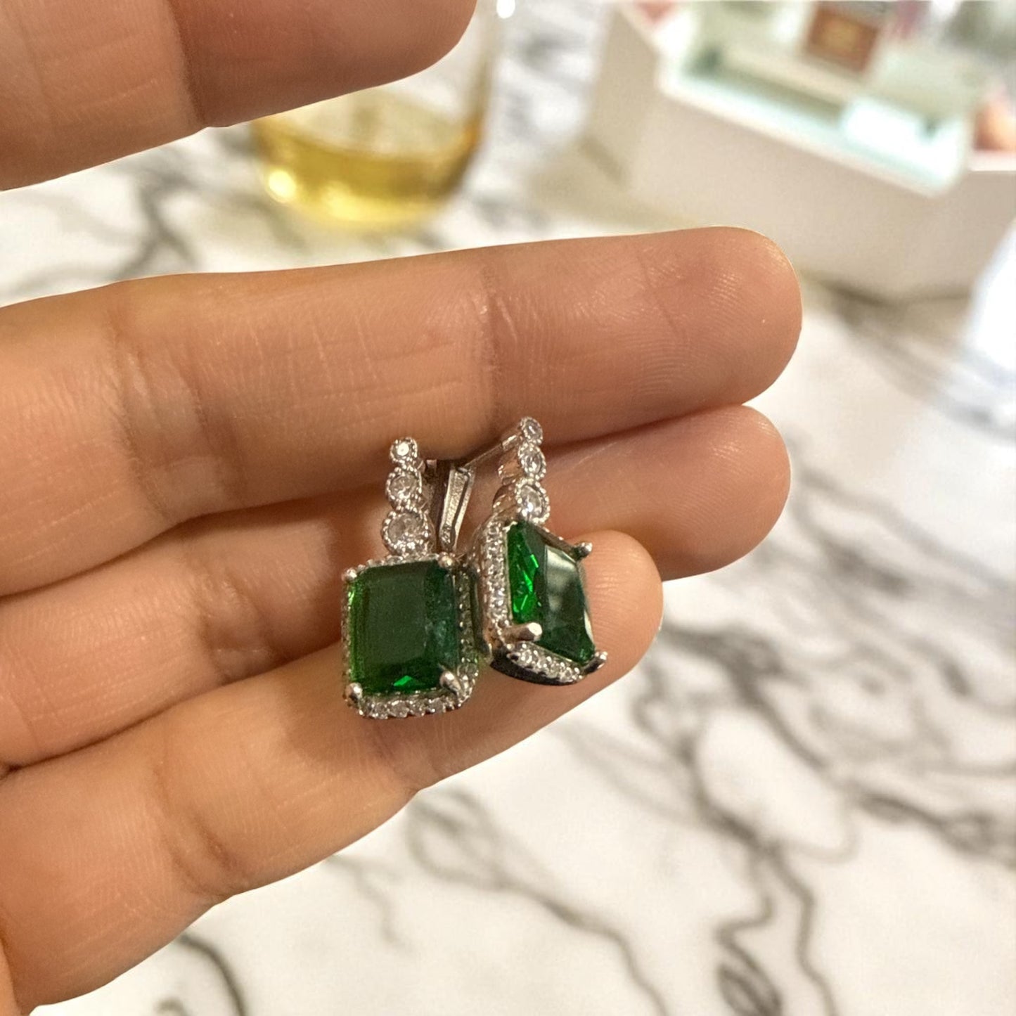 Natural Emerald silver Earrings with silver (2.00 Ct) N369