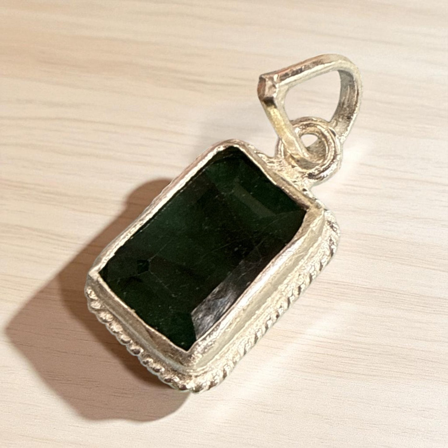 Natural Emerald with silver 4.81 Ct N389