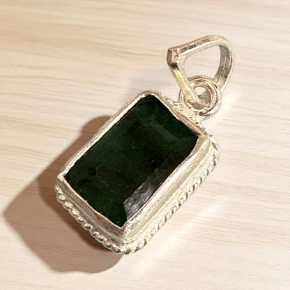 Natural Emerald with silver 4.81 Ct N389