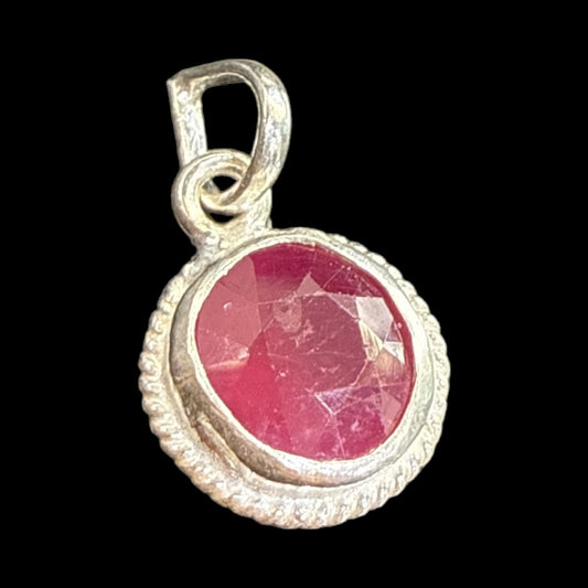 Natural Ruby (Pinkish Red) silver Pendant 4.60 Ct N390