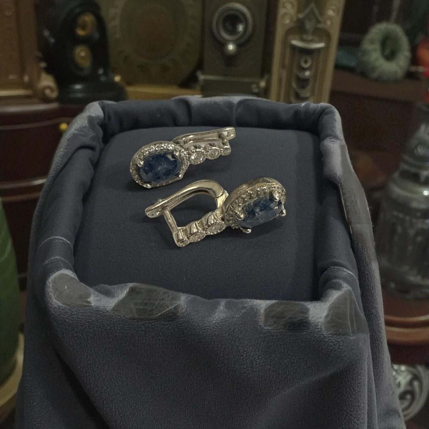 Natural Sapphire (Blue) Earrings with silver 2.00 CT Oval Cut N370
