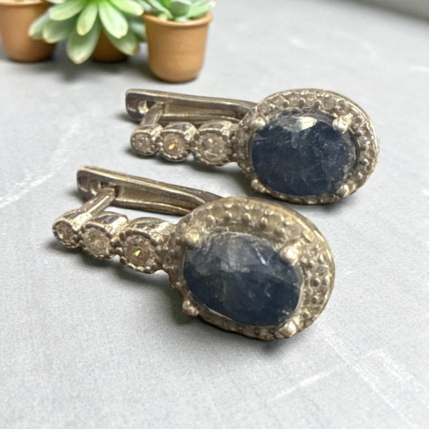 Natural Sapphire (Blue) Earrings with silver 2.00 CT Oval Cut N370