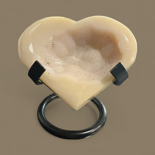 Genuine Agate Hear Shaped with Druzy N428